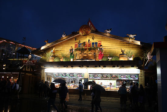 "Goldener Hahn" auf dem Oktoberfest (©Foto.Martin Schmitz)